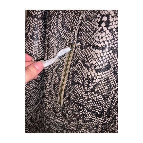 Joie snakeskin Abraham leather jacket- gravel -NWT‼️ BLACK FRIDAY SALE‼️ - Picture 9 of 16